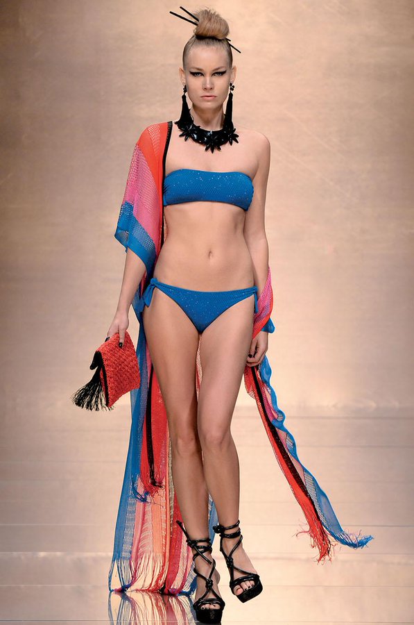 FISICO CRISTINA FERRARI SPRING SUMMER 2015